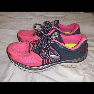 Brooks Glycerin Running Shoes - womens 9.5